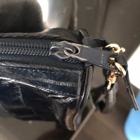 Leather of the Sea Navy Purse - Picture 3 of 5